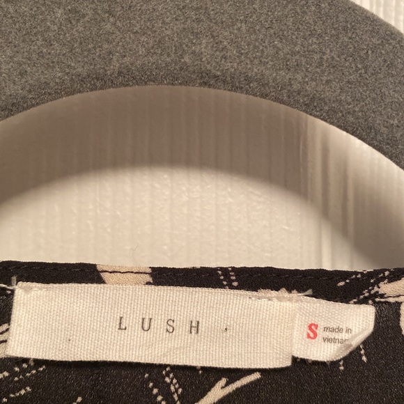 Lush Black and Ivory Sheer Button Down Blouse…size S - Picture 4 of 5